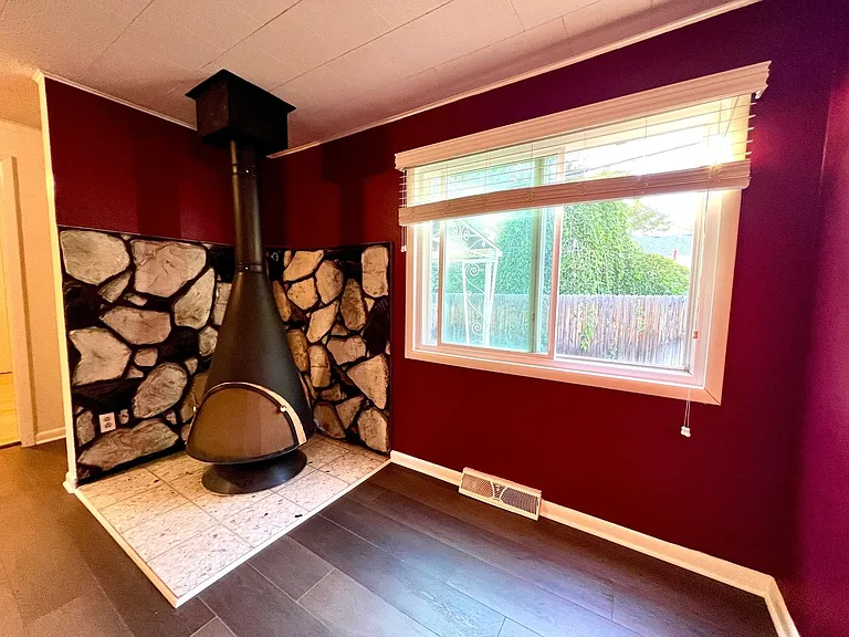 2449 Otis St — Photo 37