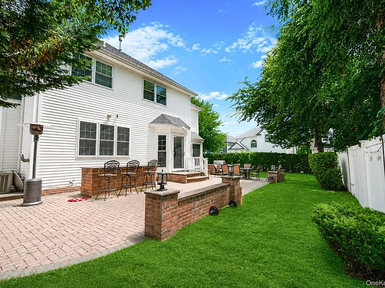 101 Raspberry Ct — Photo 3