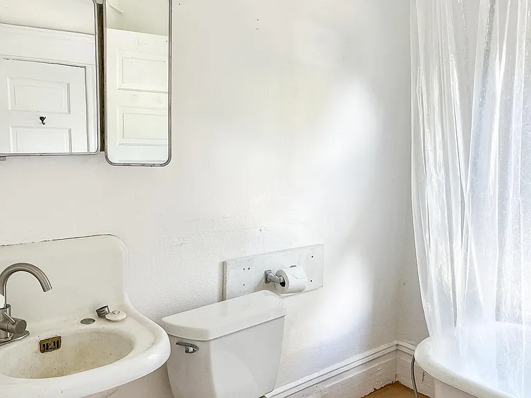 1605 W Resseguie St #2 — Photo 10