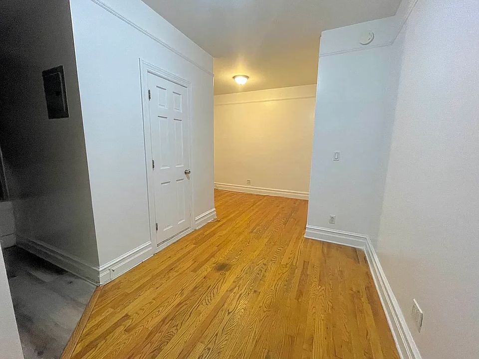 1st image of 161 Prince St APT 11