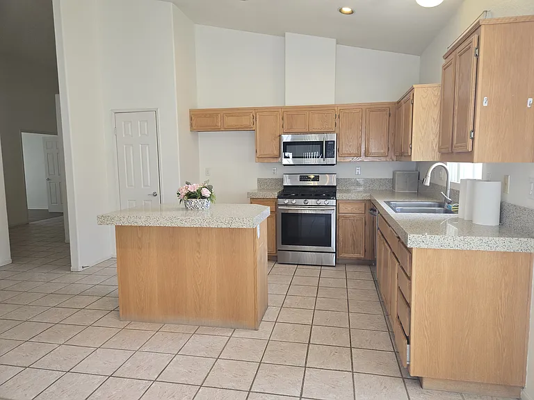 26735 China Dr — Photo 13