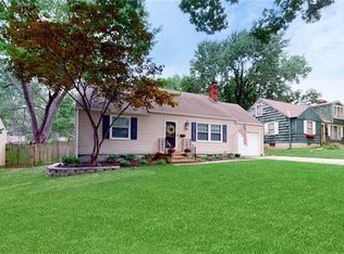 7058 Granada Ln, Prairie Village, KS 66208