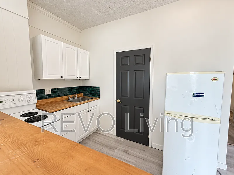 Studio, 1.0 bath, 400 sqft, $1,200 — Photo 4