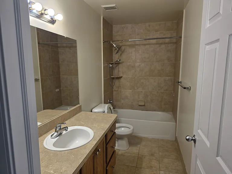 2103 Enterprise Dr — Photo 25