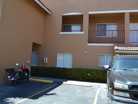 3rd image of 8177 NW 8th St APT D5