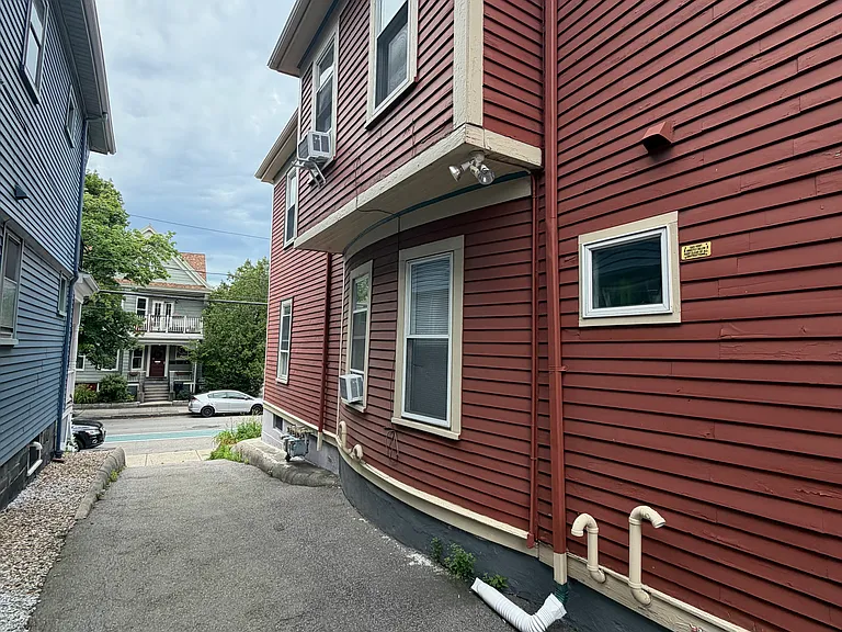 21 Willow Ave — Photo 14