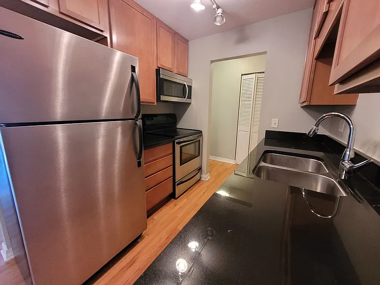 3150 Excelsior Blvd #305 — Photo 1