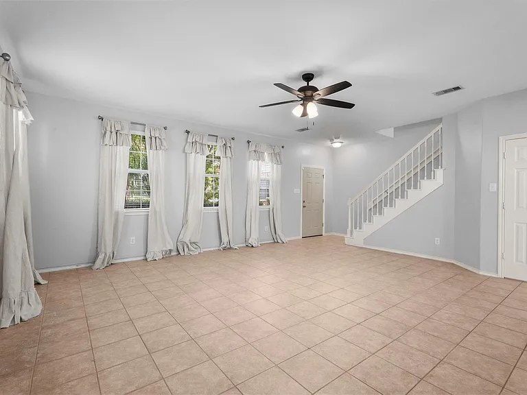 2131 Kemah Village Dr — Photo 10