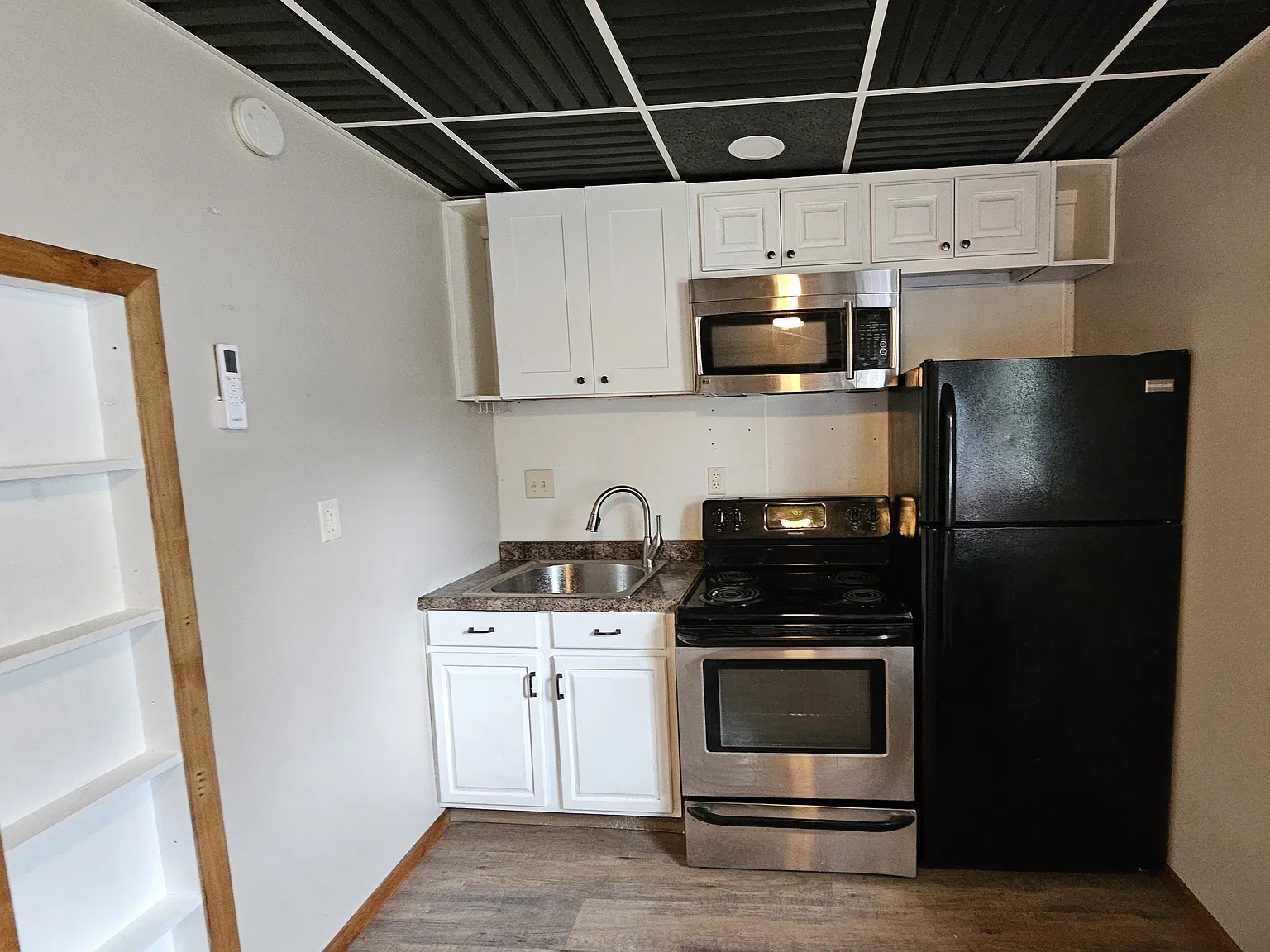 1 bed, 333 sqft, $770 — Photo 2
