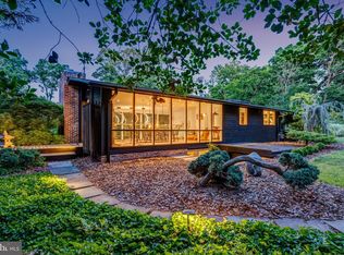 1927 Marthas Rd, Alexandria, VA 22307