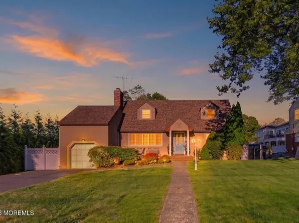 3 Cypress Ave, Oakhurst, NJ 07755