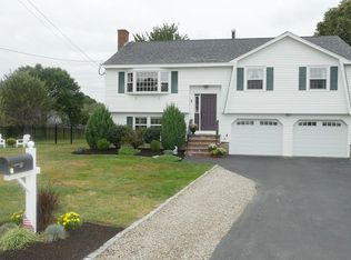 5 Bacon Ave, North Andover, MA 01845