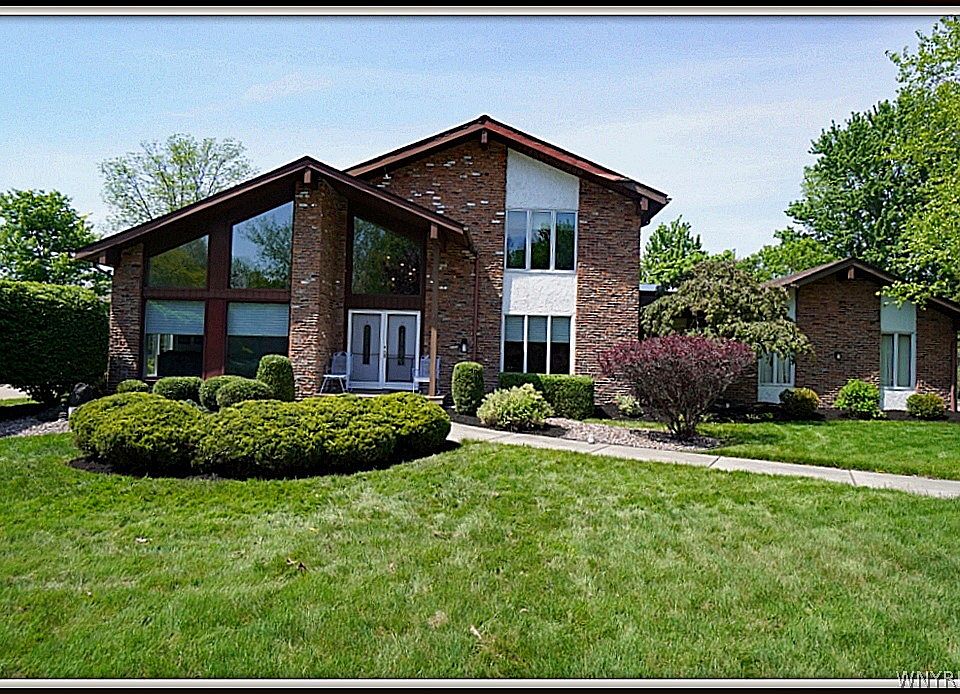 1st image of 67 Crestwood Ln