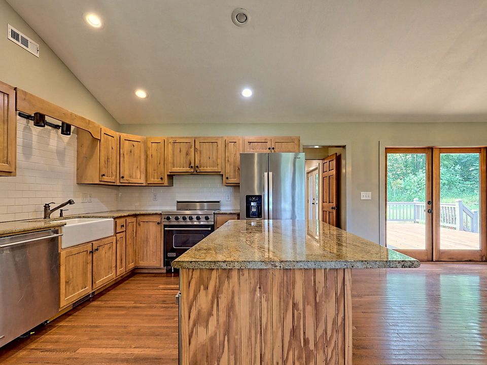 139th image of 3622 Sandy Ford Rd
