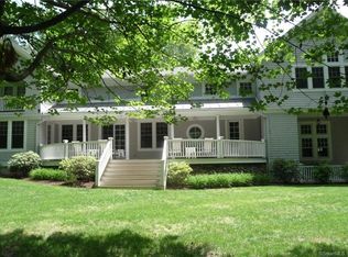1 Clermont Park, Farmington, CT 06032