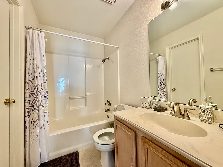 1302 Old Knoll Dr — Photo 10