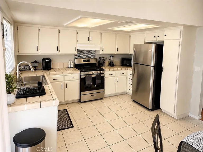 1315 E Avenue J5 — Photo 5