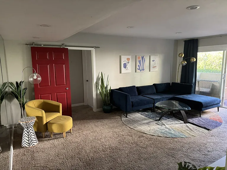 Palm Ave — Photo 7