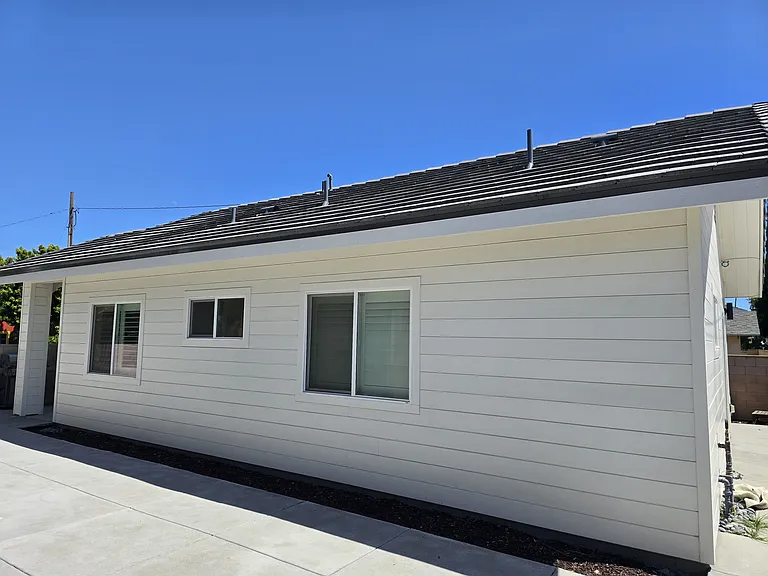 10206 Larson Ave — Photo 3