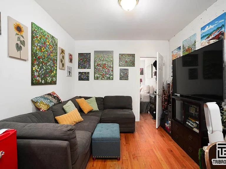 437 E 80th St #16 — Photo 3