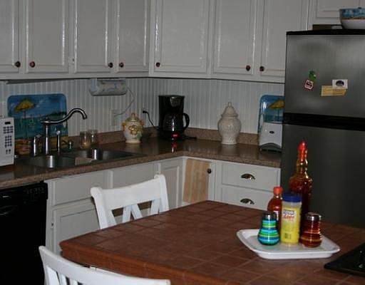 2nd image of 217 W Roberts Ave