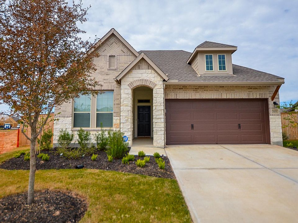 1st image of 2831 Chestnut Oak Cir