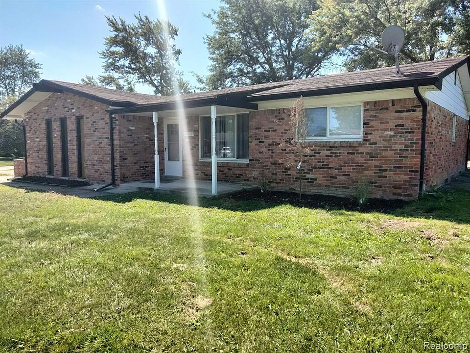 1st image of 27318 Arden Park Cir