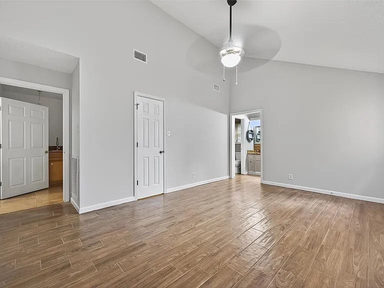 6102 Crakston St — Photo 23