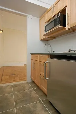 Rented by Raz Realty | media 1