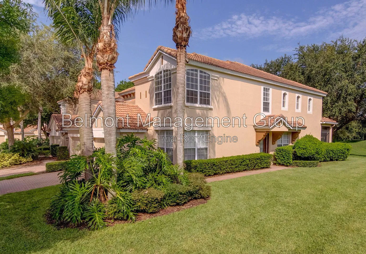 3 bed, 2.5 bath, 2363 sqft, $2,950 — Photo 2