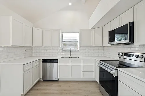4605 Horizon Dr Photo 1