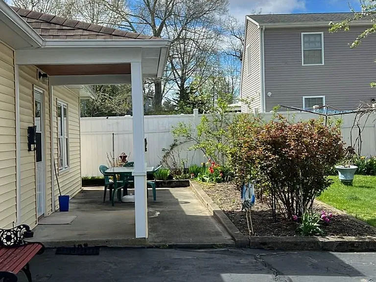 615 Boswell Ave #615R — Photo 3