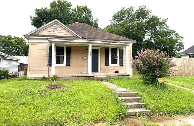 1225 Dorchester Ave — Photo 1