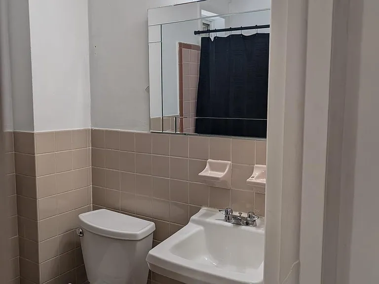 6649 Hegerman St — Photo 2