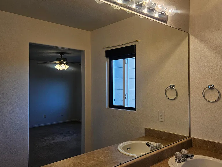 440 Andrew Dr — Photo 10
