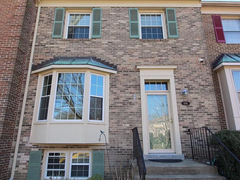 3186 Cantrell Ln — Photo 1