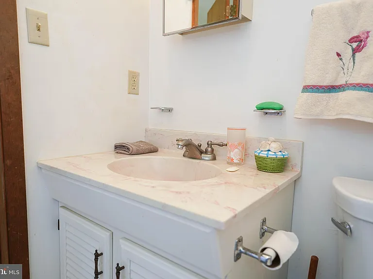 39028 Bayview W — Photo 71