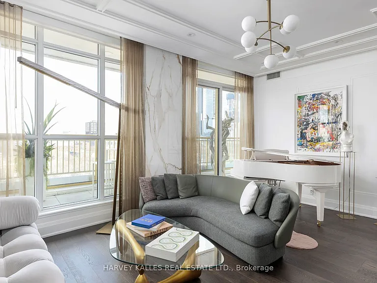 151 Avenue Rd #805 — Photo 9