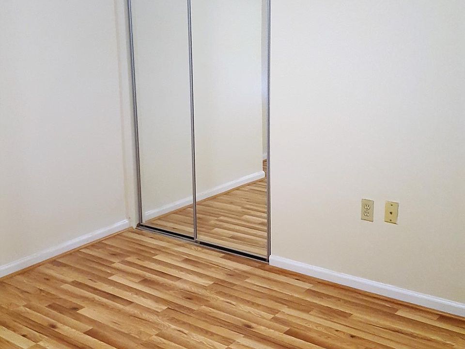 2nd image of 789 Washington Blvd #1