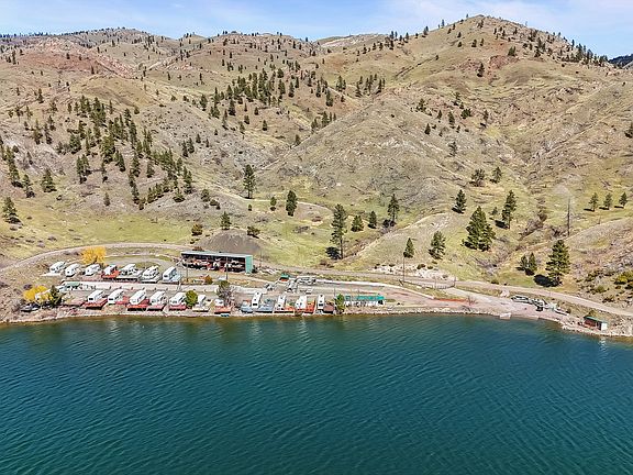 4th image of 2136 Beartooth Rd