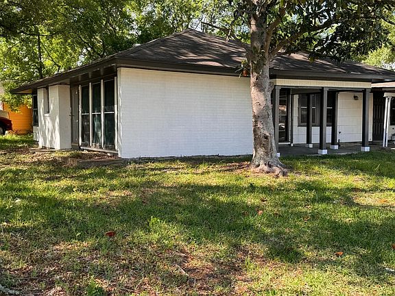 2nd image of 3895 Bryan Dr