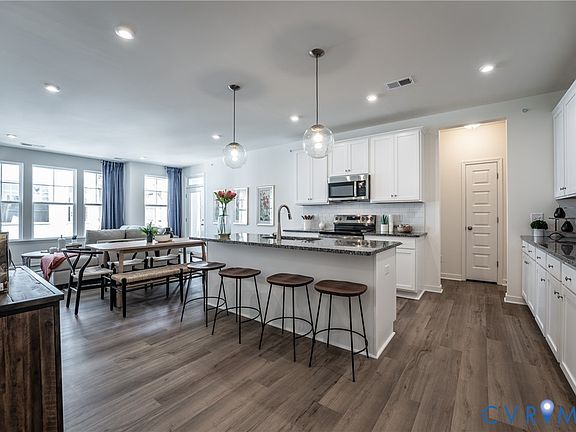 3rd image of 5313 Twisting Vine Ln #203