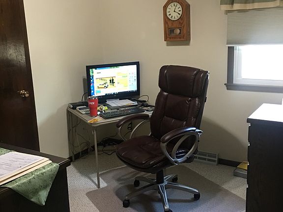 Bedroom/computer room