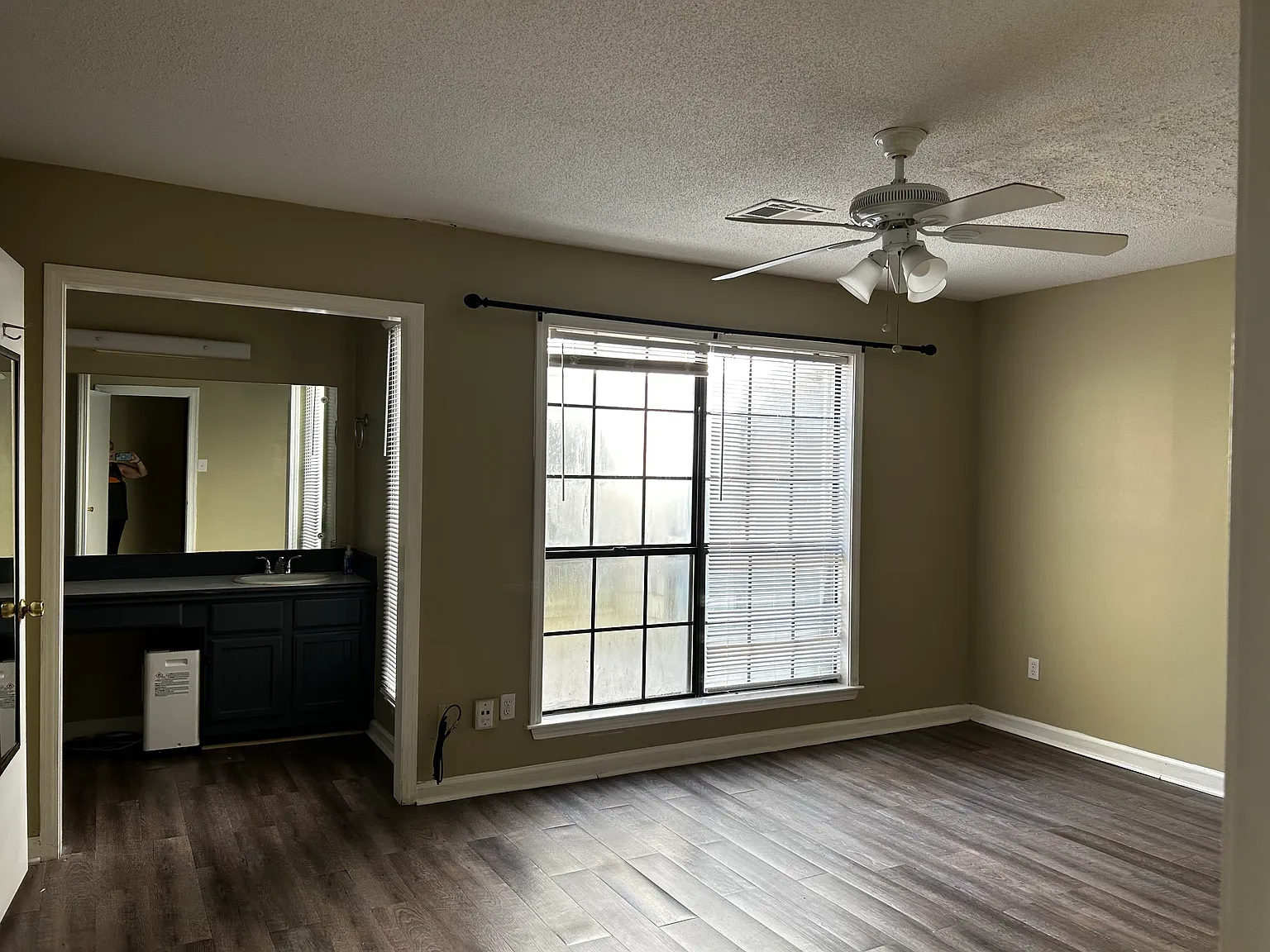 3 bed, 1455 sqft, $1,300 — Photo 4