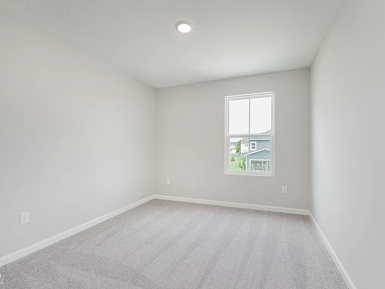 3807 Sterling Dr — Photo 16