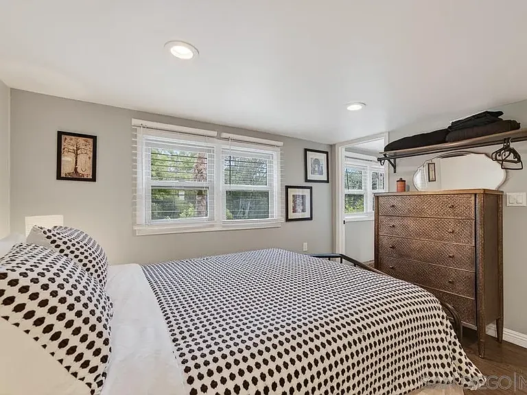 5438 Gilbert Dr #C — Photo 17