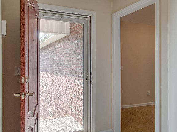 5th image of 3125 Lamura Ln