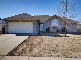 761 S Lester Rd, Springfield, MO 65802