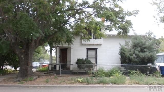 1st image of 802 E 2nd St