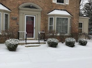 6757 N Loleta Ave, Chicago, IL